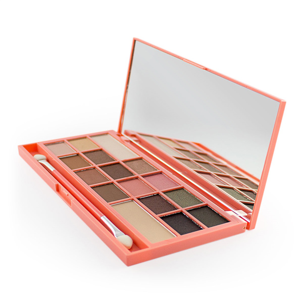 Revolution-Palette-of-shades-of-chocolate-and-peach3