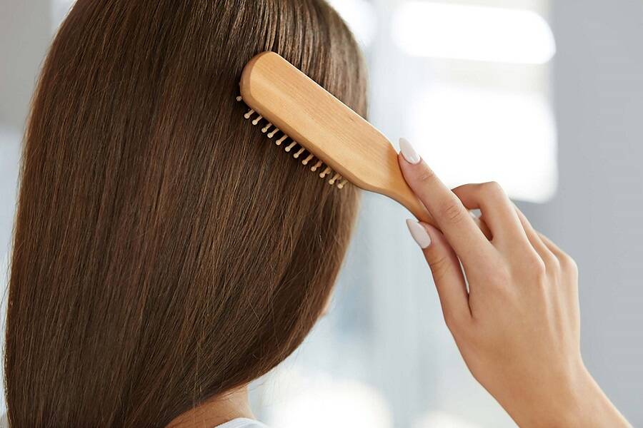 بیوتین چیست؟ نقش بیوتین در رشد و کاهش ریزش مو