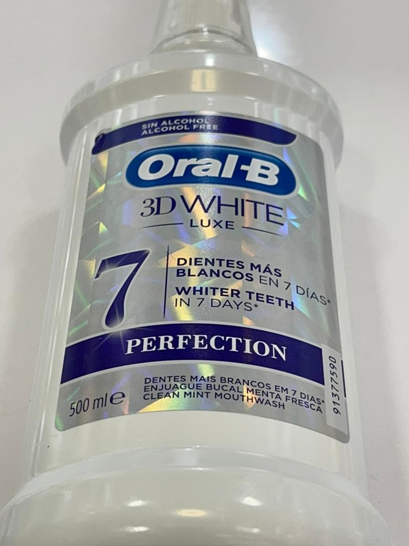 دهانشویه سفیدکننده اورال بی اصل انگلیس | مدل تری دی وایت oral B 3D White  حجم 500 میلی لیتر