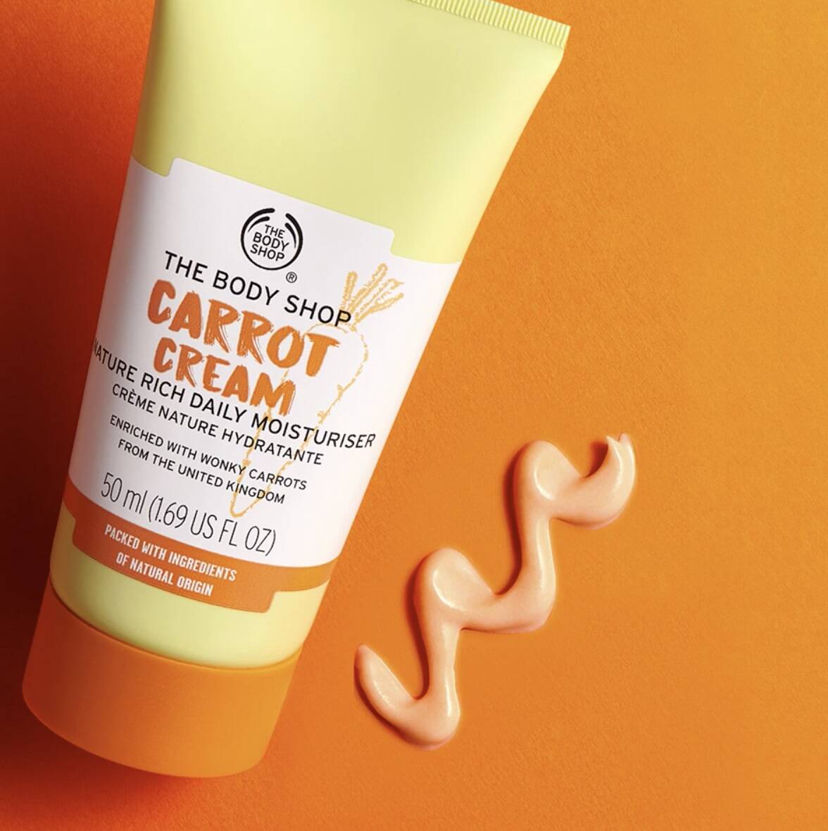 کرم روزانه مرطوب کننده هویج بادی شاپ اصل The Body Shop Carrot Cream حجم 50 میل | روشن کننده و آبرسانی 72 ساعته ایده آل برای پوست نرمال تا خشک، دهیدراته و کدر