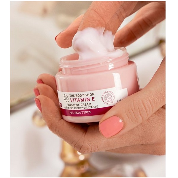 The Body Shop Vitamin E Moisture Cream For All Skin Types (6)