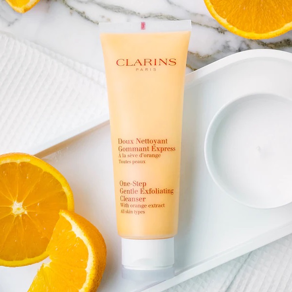 Clarins One-Step Gentle Exfoliating Cleanser With Orange Extract (7)