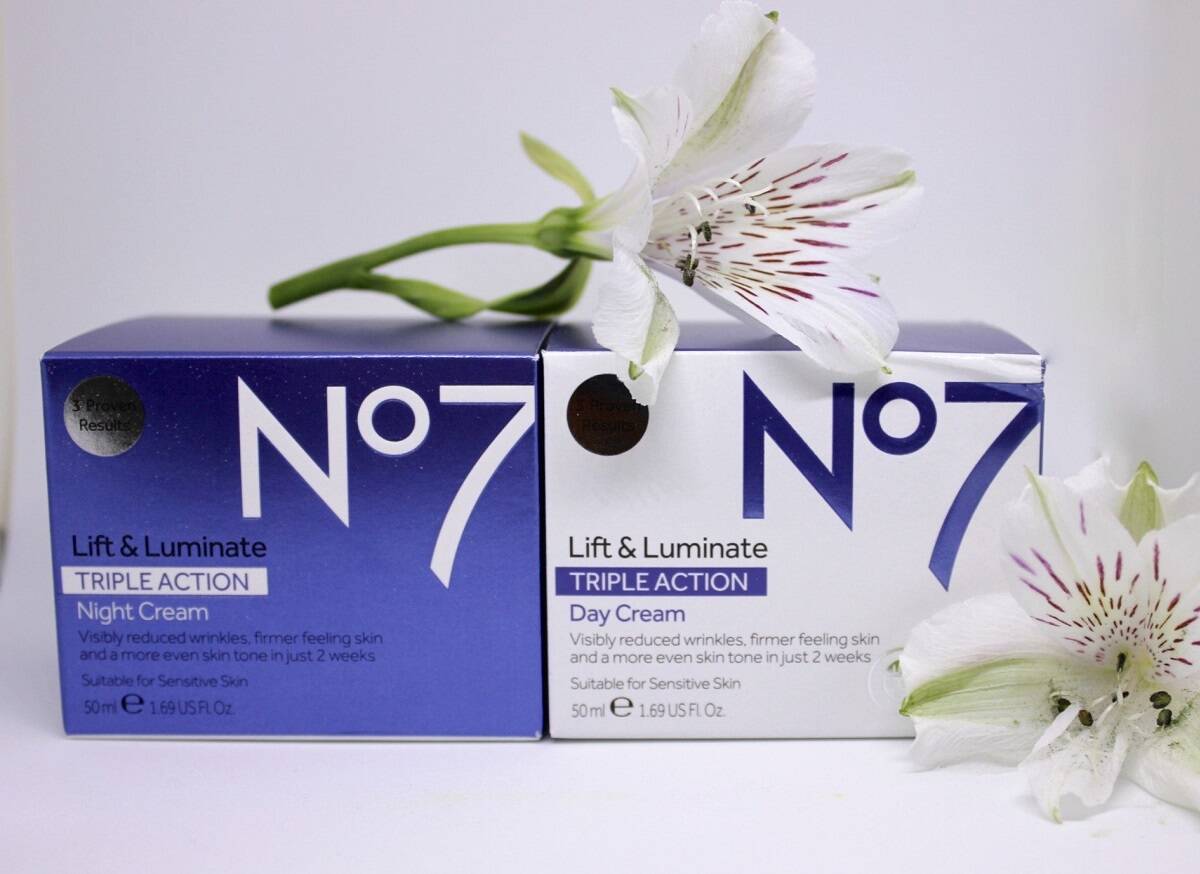 کرم روز چند کاره لیفت قوی و روشن کننده نامبر سون No7 مدل Lift & Luminate