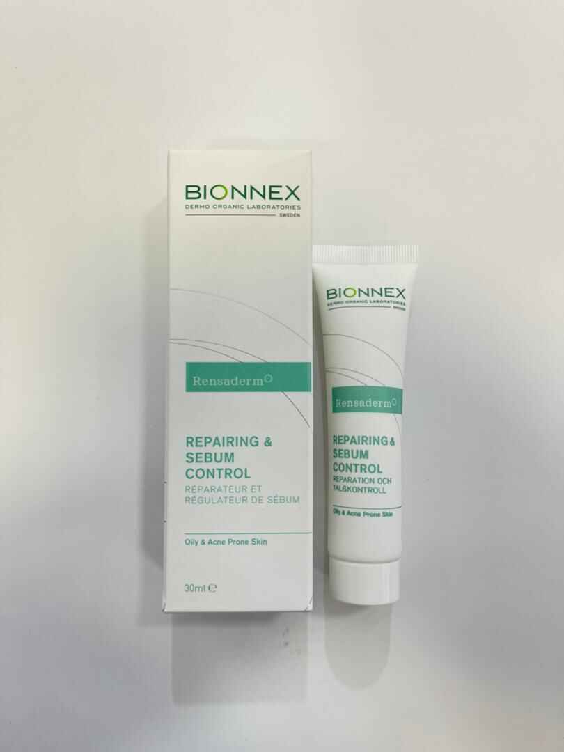 کرم مرطوب کننده و آبرسان بایونکس bionnex سری رنسادرم Rensaderm حجم 30 میل | کنترل سبوم پوست چرب و آکنه دار